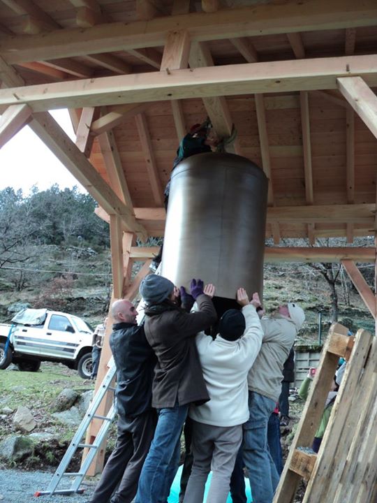  great bell at the zen  temple Yujo Nyusanji