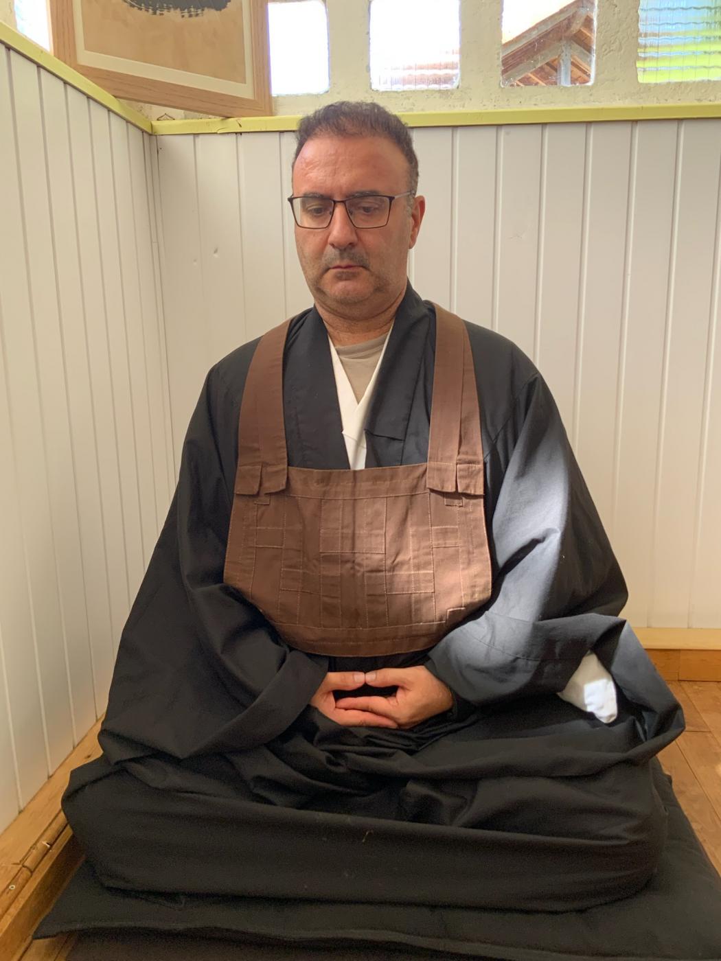 Javier en zazen Javier en zazen