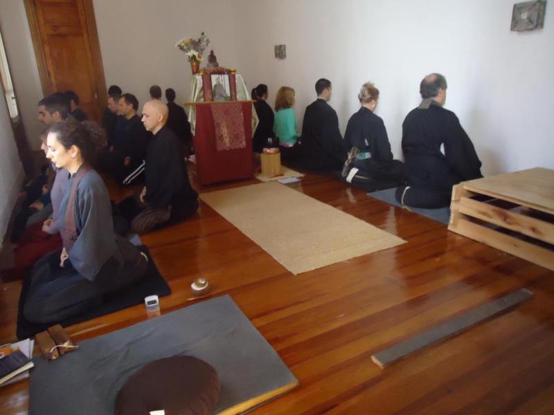 Pratique du zen au dojo Zen de Rosario, Argentine
