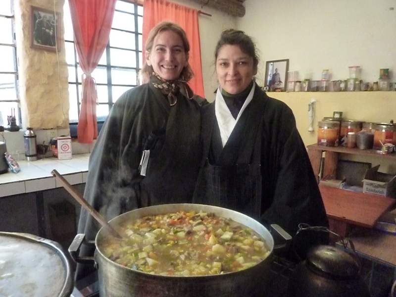 Dojo Zen de Buenos Aires, Nancy y Mariana en Shobogenji sesshin invierno 2012