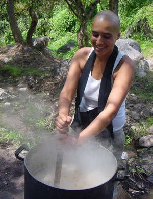 Cuisson de la guen maï au temple zen de Shobogenji, Argentine