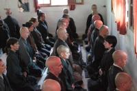 L'atmosphére du zazen dans le dojo zen de shobogenji, argentine, kosen sangha