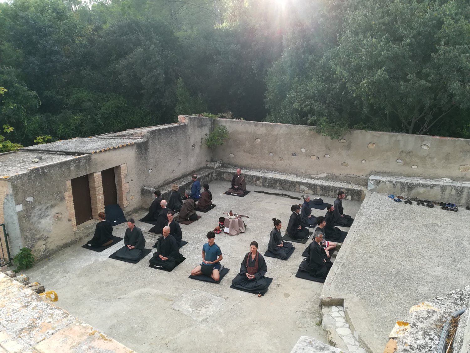 Zazen practice outdoors in Catalonia